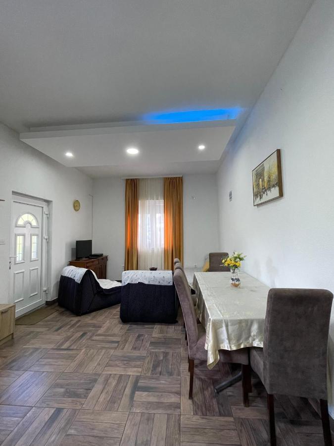 Apartment Jovana Herceg Novi Eksteriør bilde